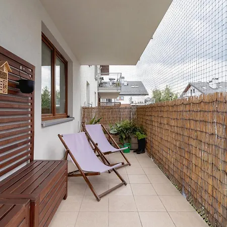 Stawowa With Balcony & Parking Cracow By Renters Krakov